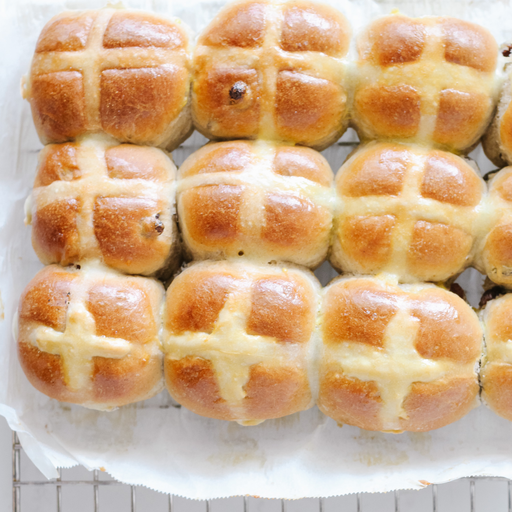 Rum Raisin Hot Cross Buns Fraiche Living 5083