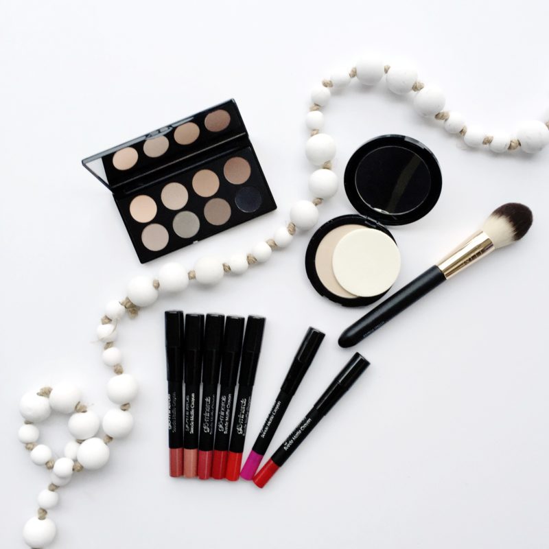 12 Days of Christmas Giveaway: Glo Minerals