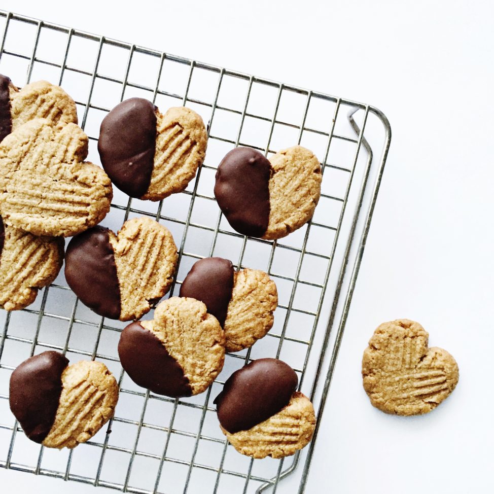 Peanut Butter Cookies (vegan & gluten-free) - Fraiche Living