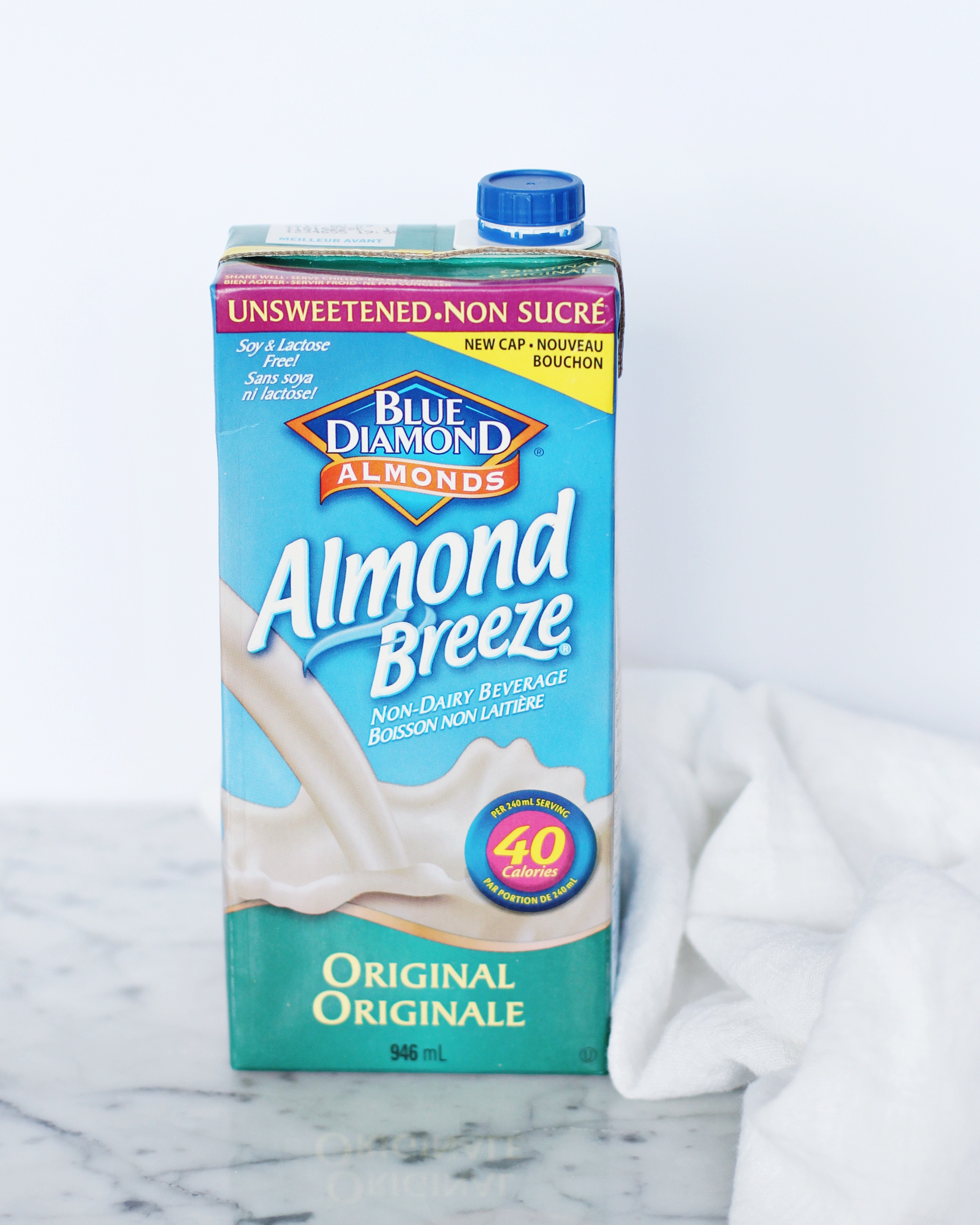 Carton of Almond Breeze non-dairy beverage 