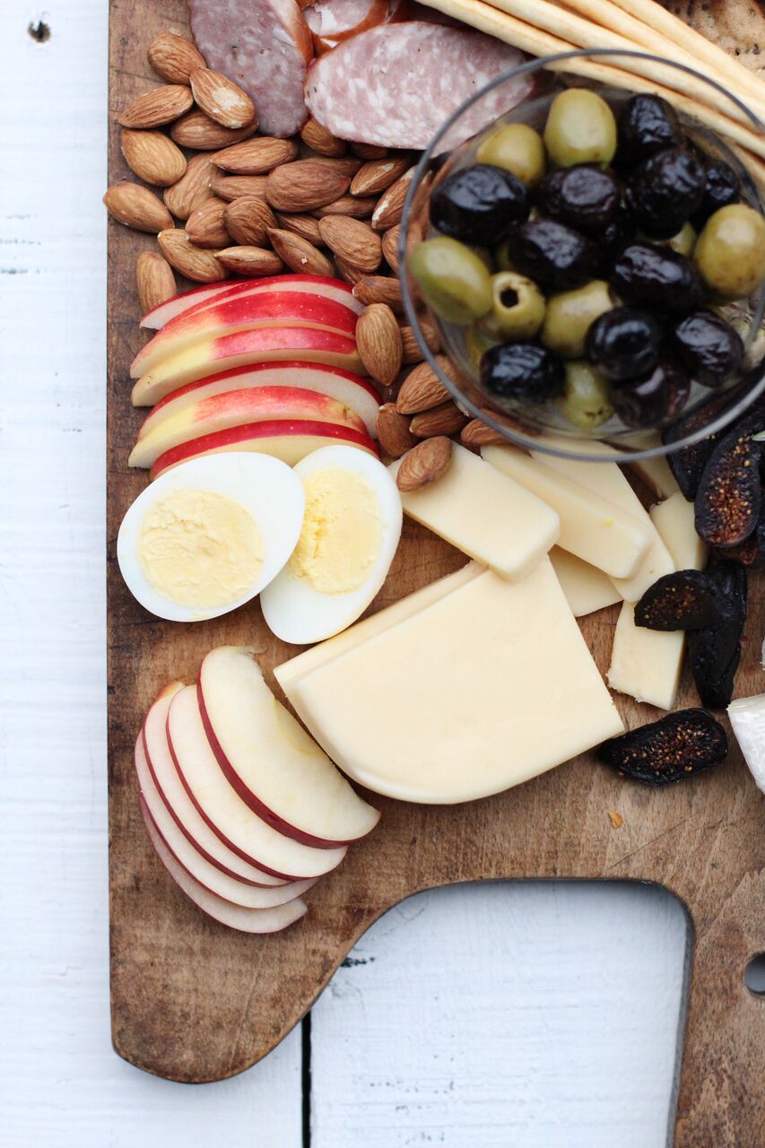 30 foods to add to your charcuterie board to make it healthier and kid-friendly!