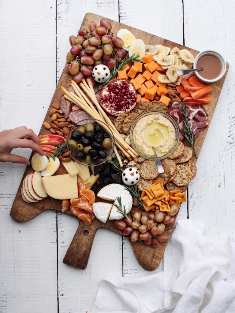 How to make a family friendly charcuterie board that even the kids will love!