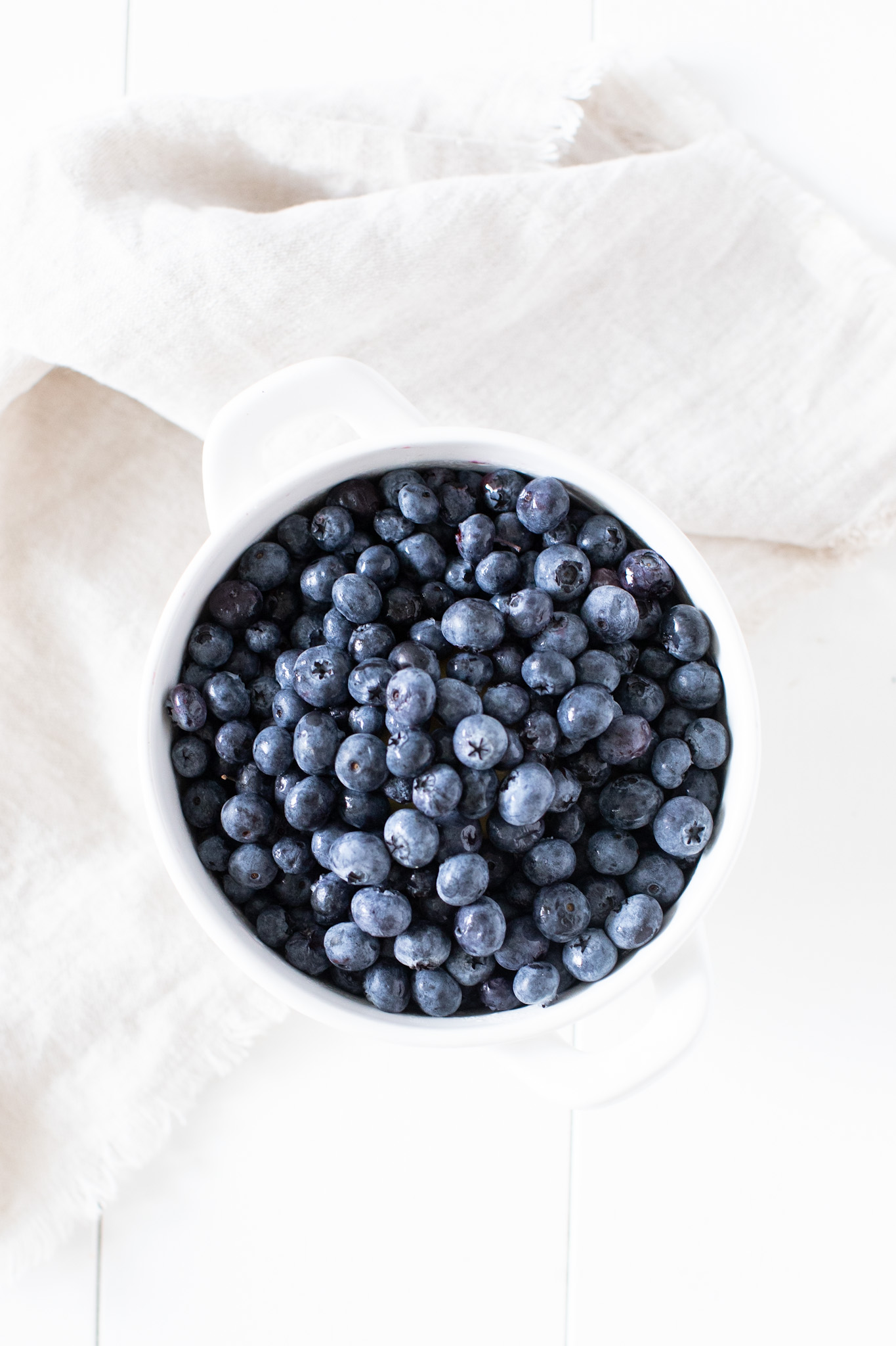 The Best Foods to Eat for Healthy Hair: berries