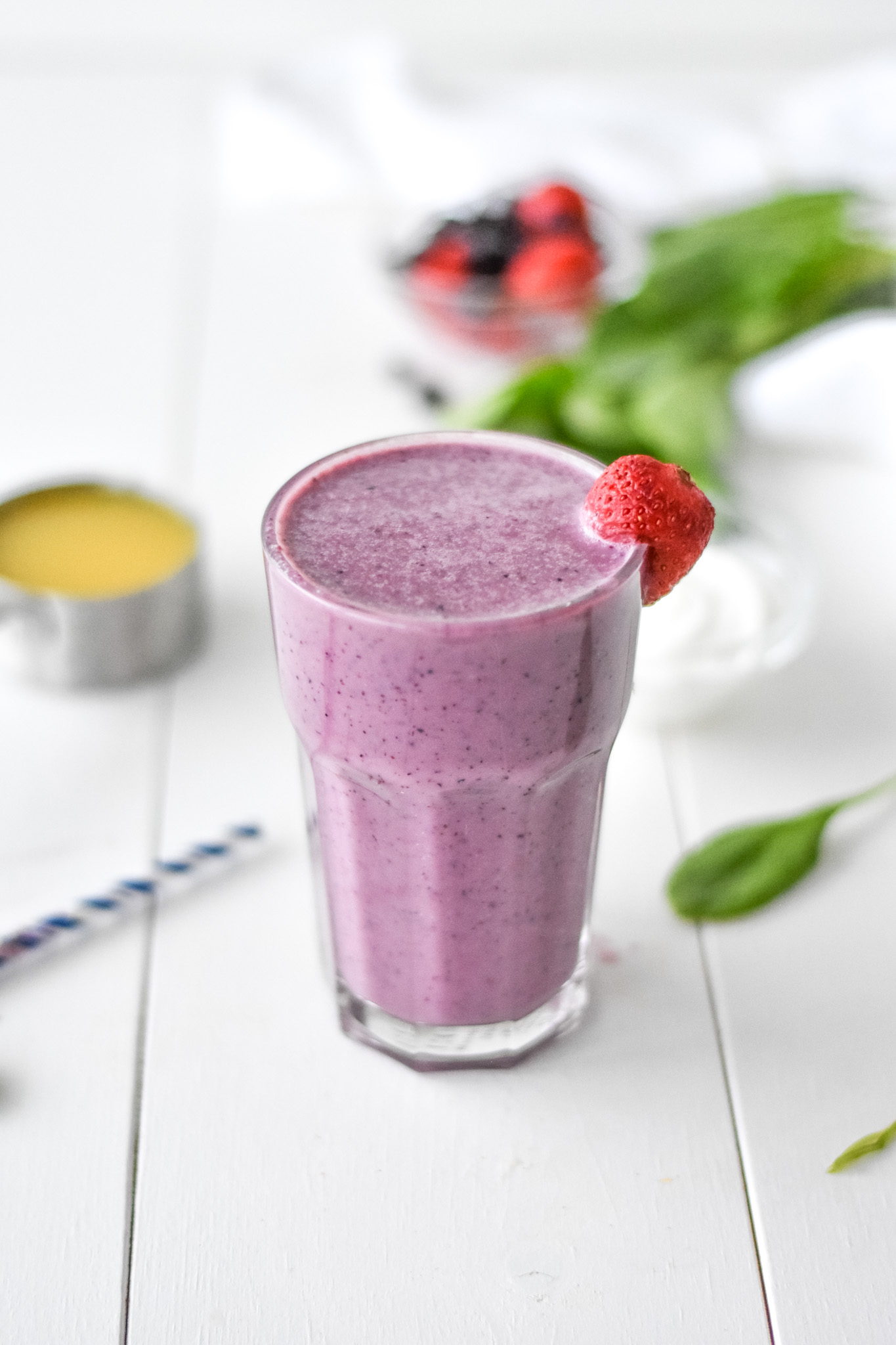 Spinach Fruit Smoothie Recipe - Evolving Table