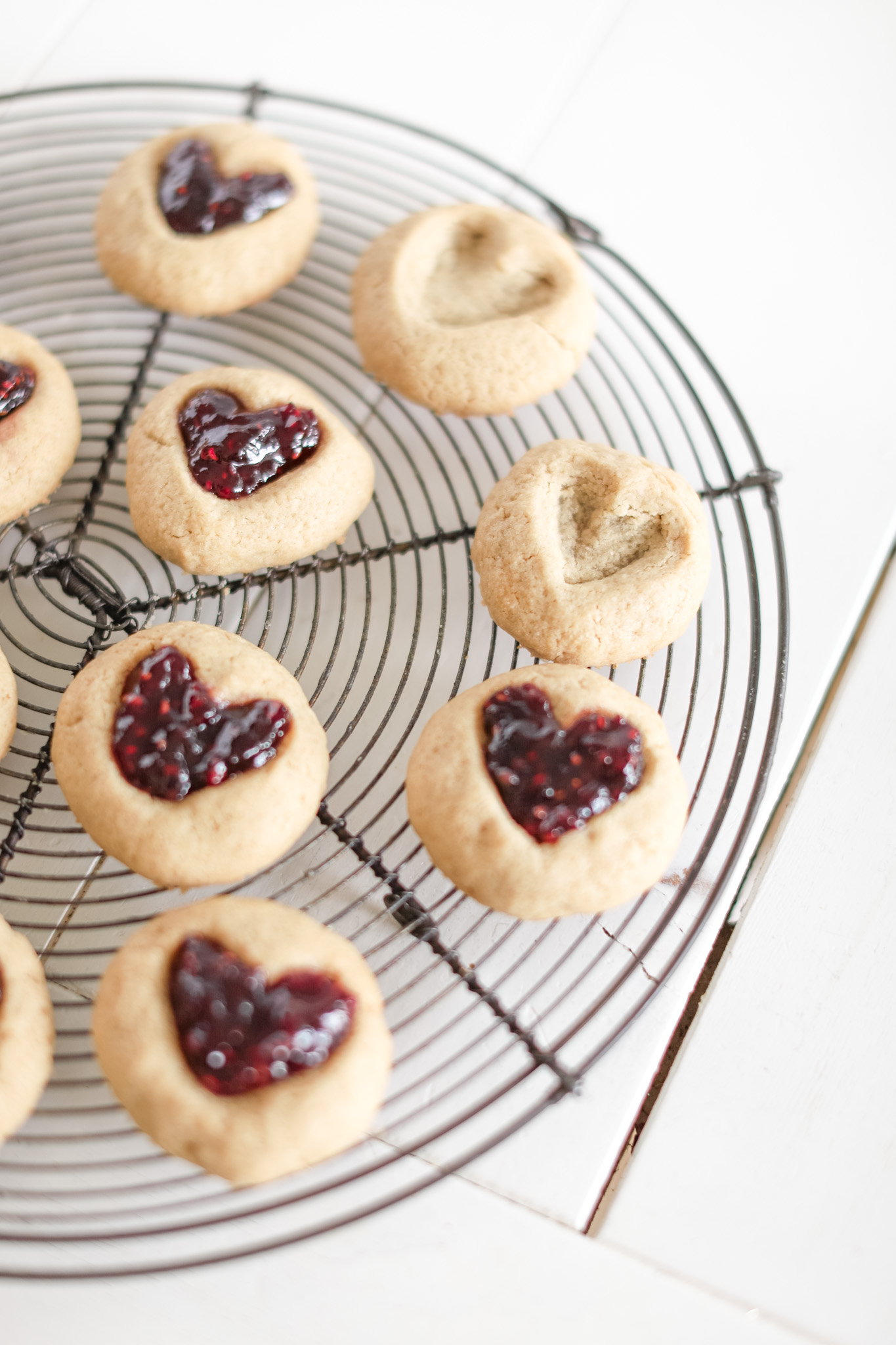 heart shaped double thumbprint cookies
