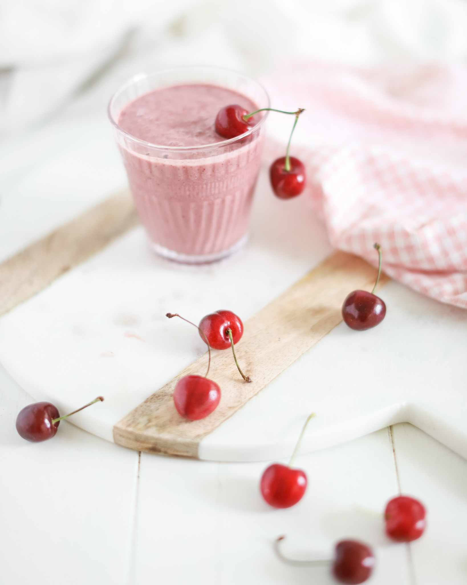 Cherry Amaretto Smoothie with fresh cherries