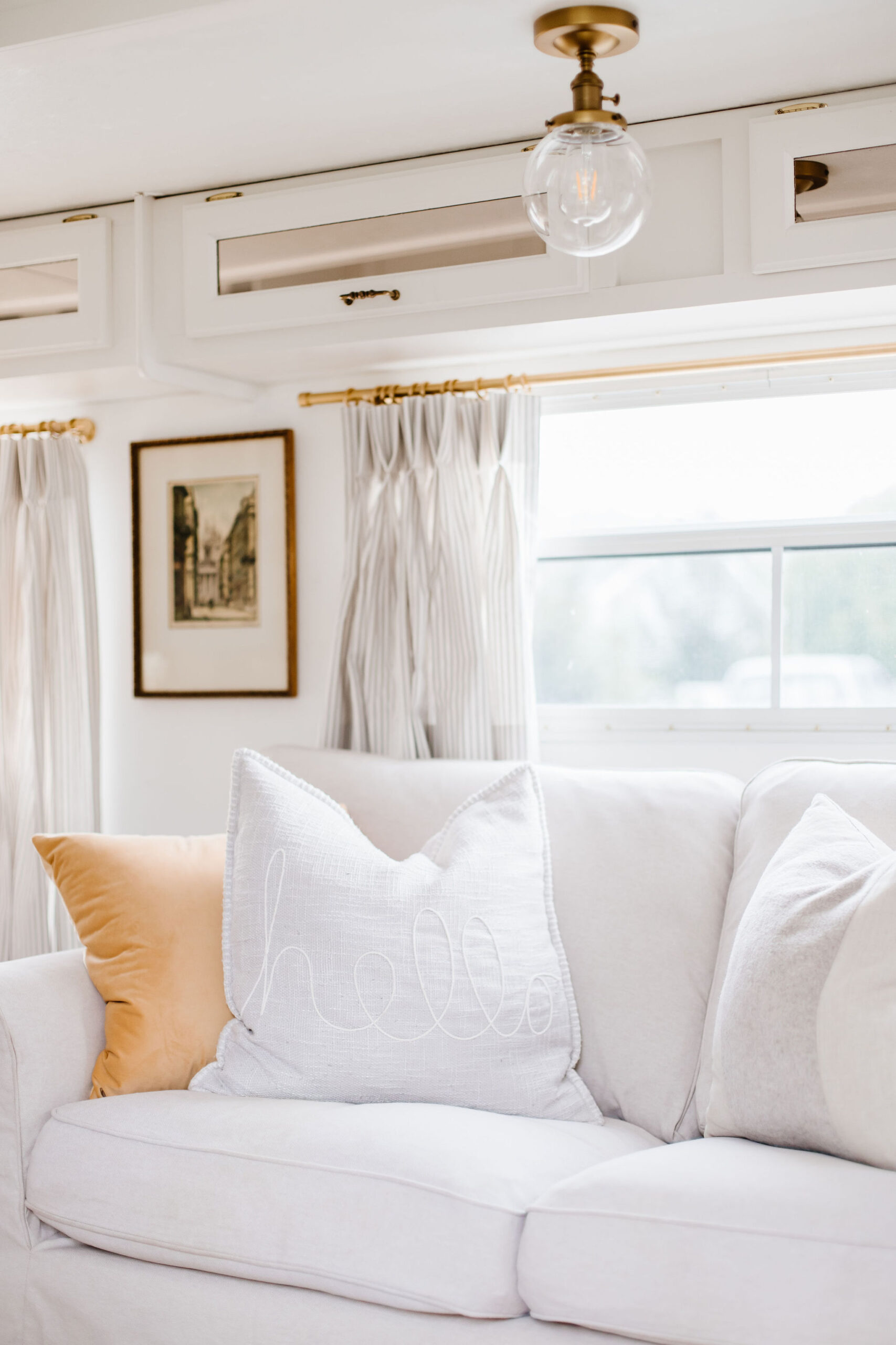 پوشش های پنجره و نورپردازی ما Camper Reveal Fraiche Living