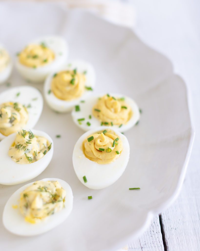 Deviled eggs with chives 