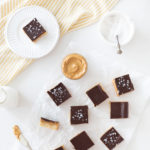 Shortbread-Riegel mit Schokolade und Erdnussbutter