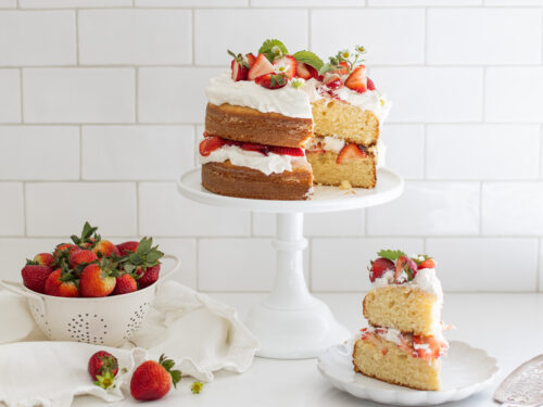 Strawberry-Shortcake-and-Syrup